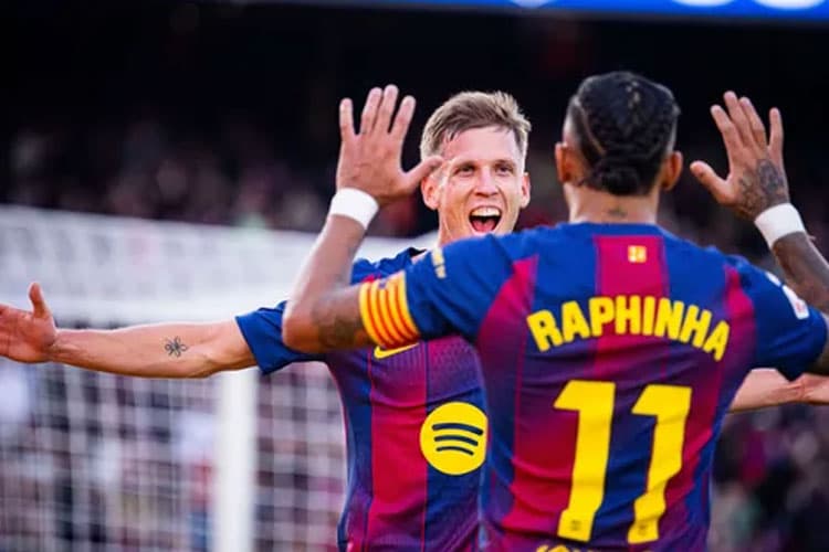 Kemenangan Penting Barcelona, Puncaki Klasemen Sementara